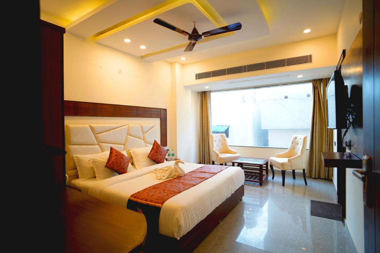 Hotel Doon's Pride Dehradun Buitenkant foto