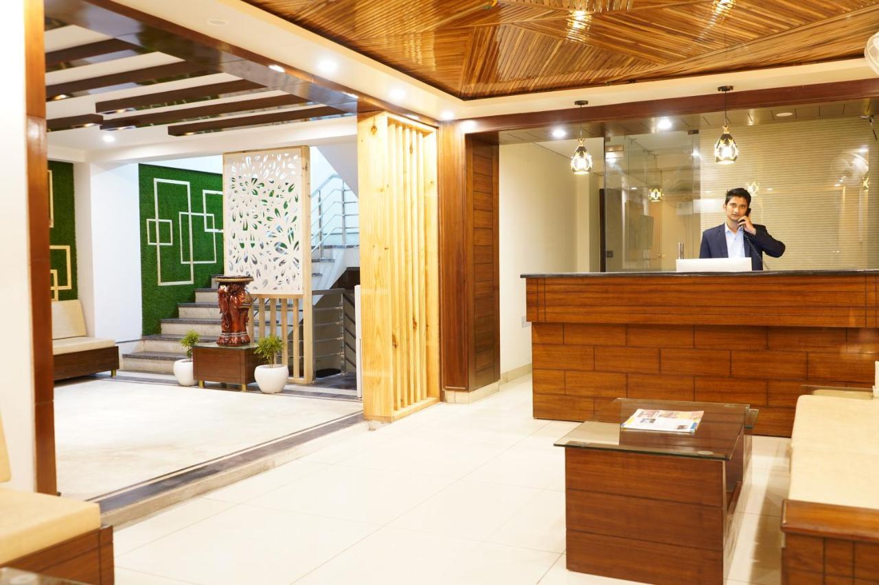 Hotel Doon's Pride Dehradun Buitenkant foto
