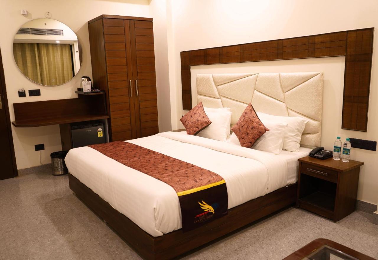 Hotel Doon's Pride Dehradun Buitenkant foto